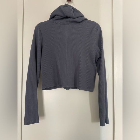 Hollister Cropped Hoodie - Picture 2 of 2